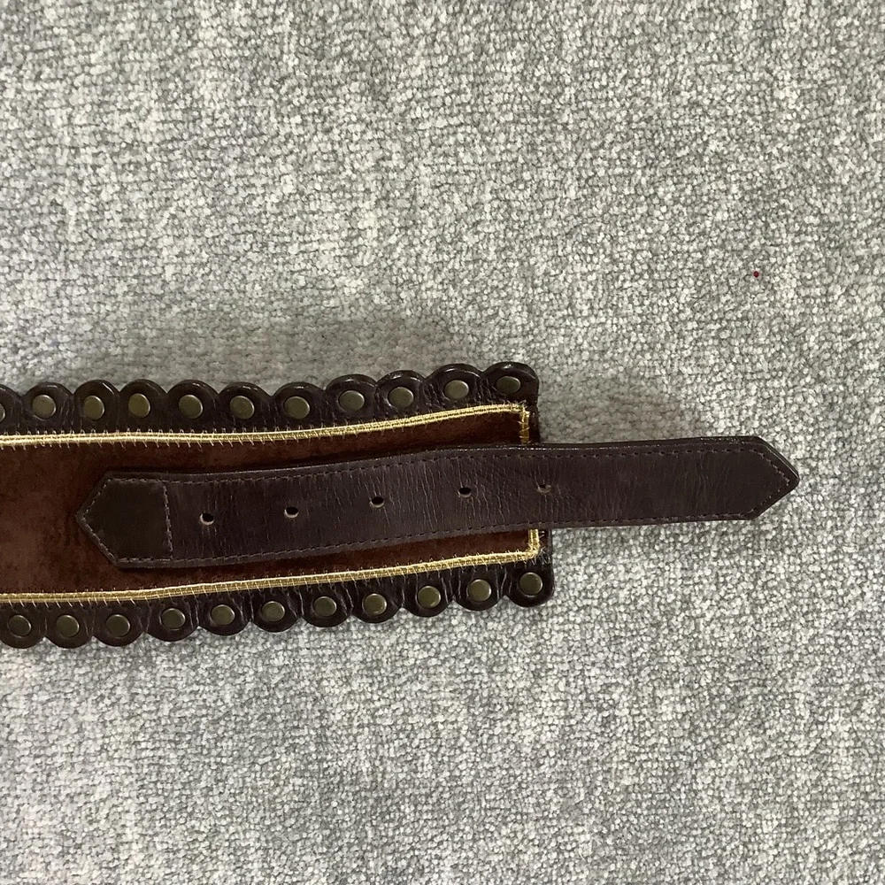 Brown Suede Leather Scallop Belt with Gold Accents Sz. L - Picture 4 of 6